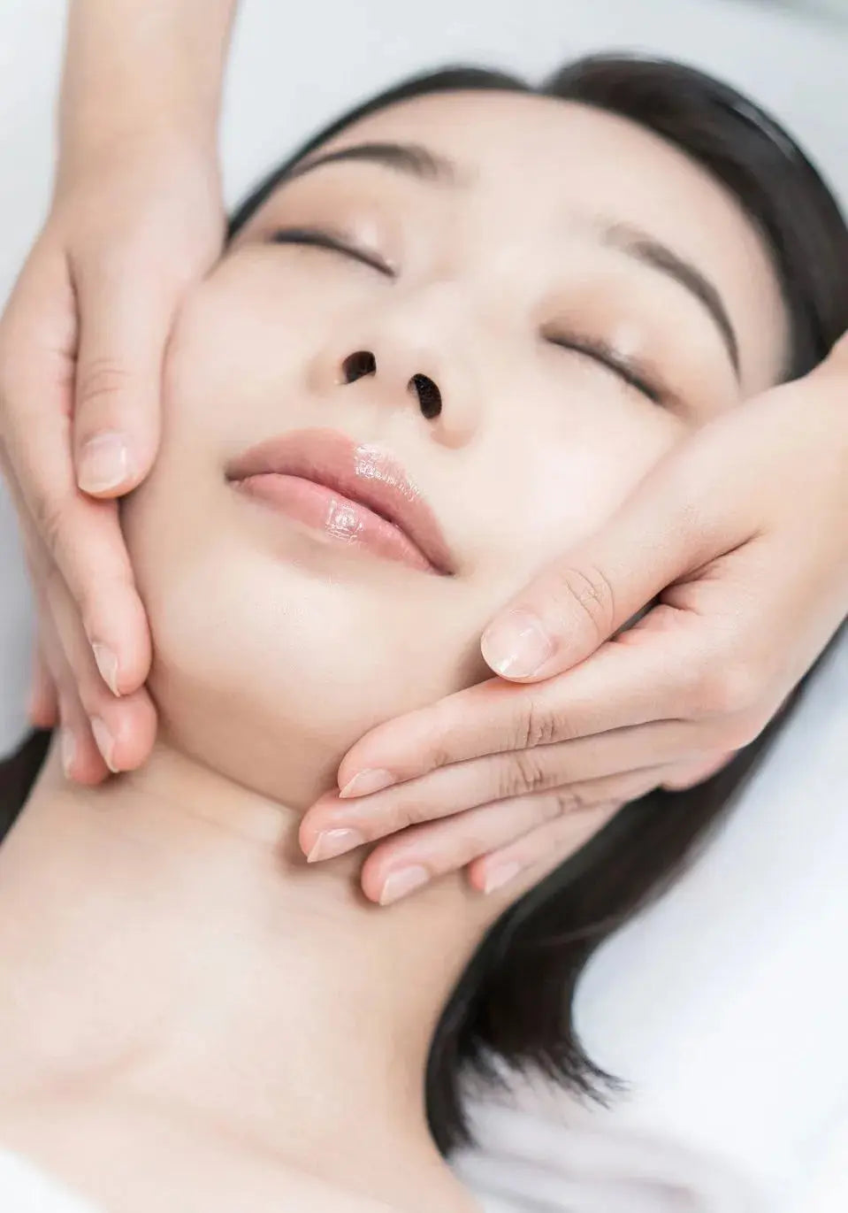 Barrière-cutanée-pourquoi-elle-est-essentielle-et-comment-la-renforcer-grâce-aux-soins-coréens KOREA LABS